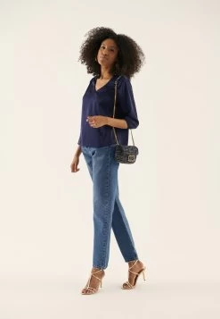 Anna Field -Anna Field c85a20aee87a4749a5d99df060ee1a4a